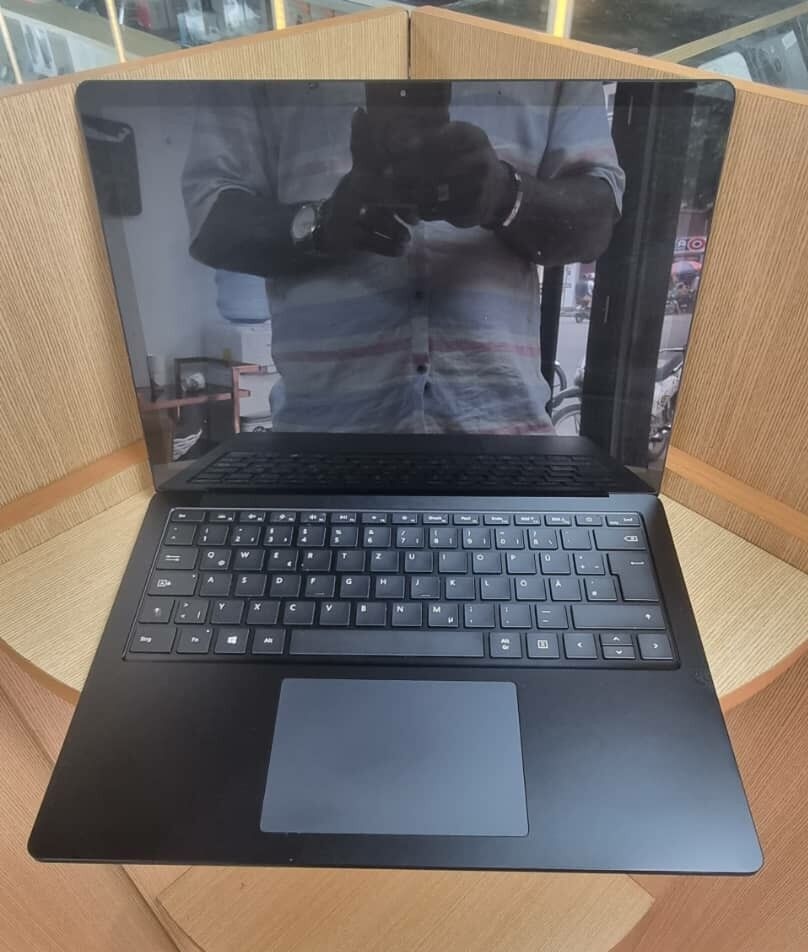 Product image thumbnail: WINDOWS SURFACE LAPTOP 3 256G I5