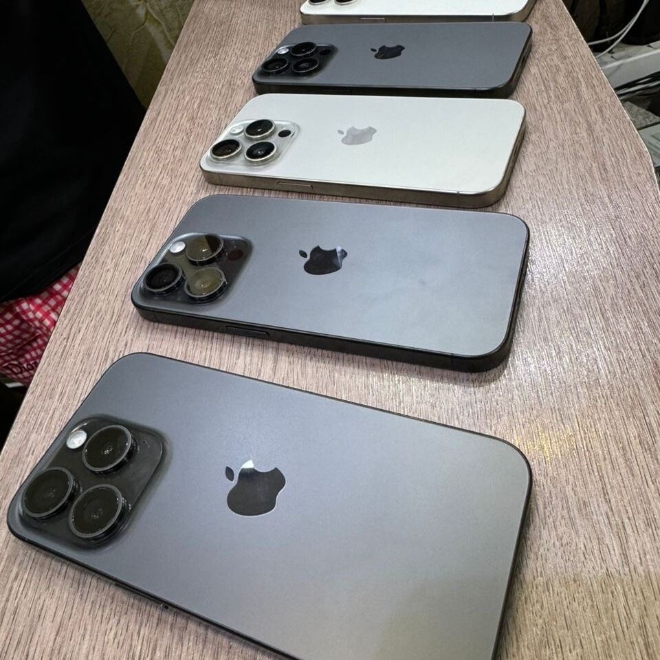 Product image thumbnail: iPhone 15pro 255g