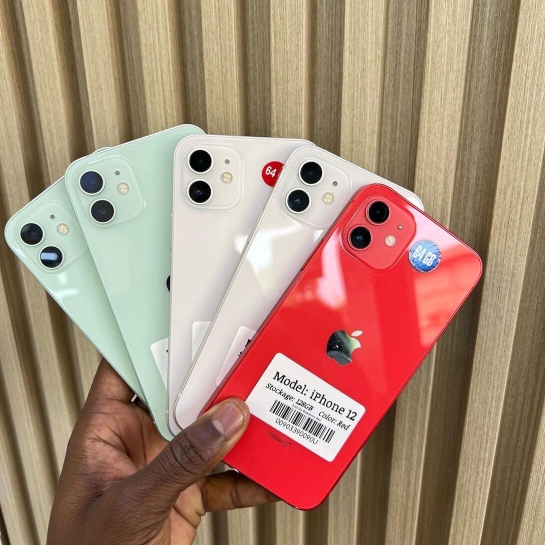 Product image thumbnail: iPhone 12 64Go