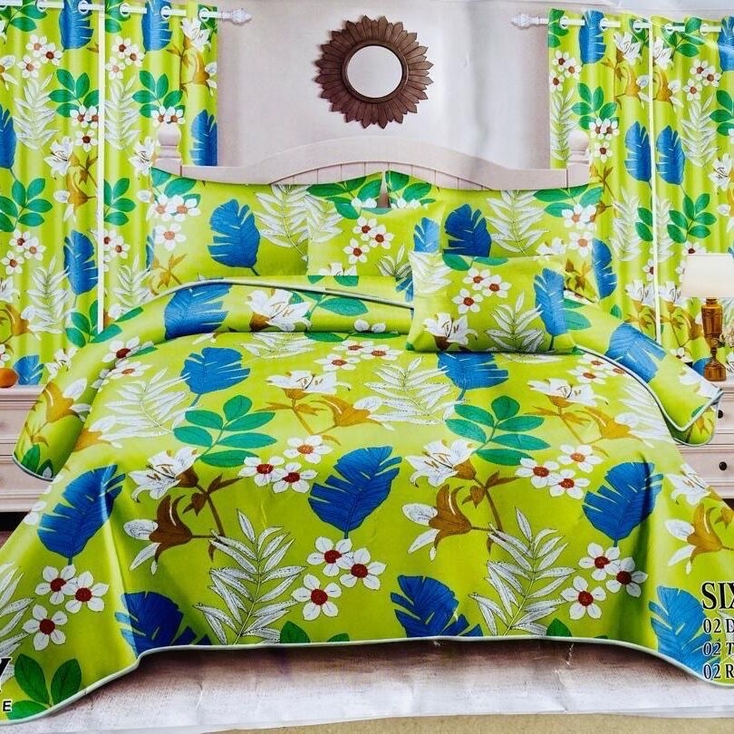 Product image thumbnail: Dras with curtains