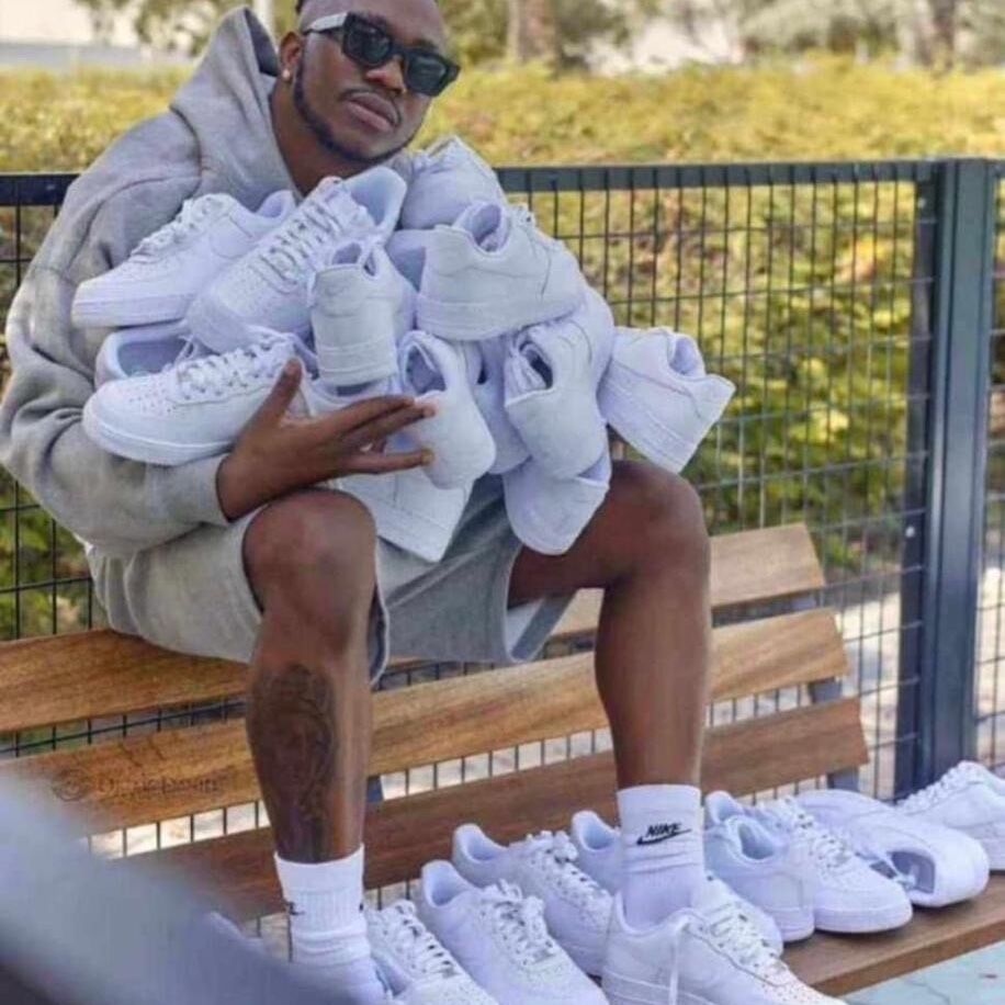 Product image thumbnail: white Nike 100