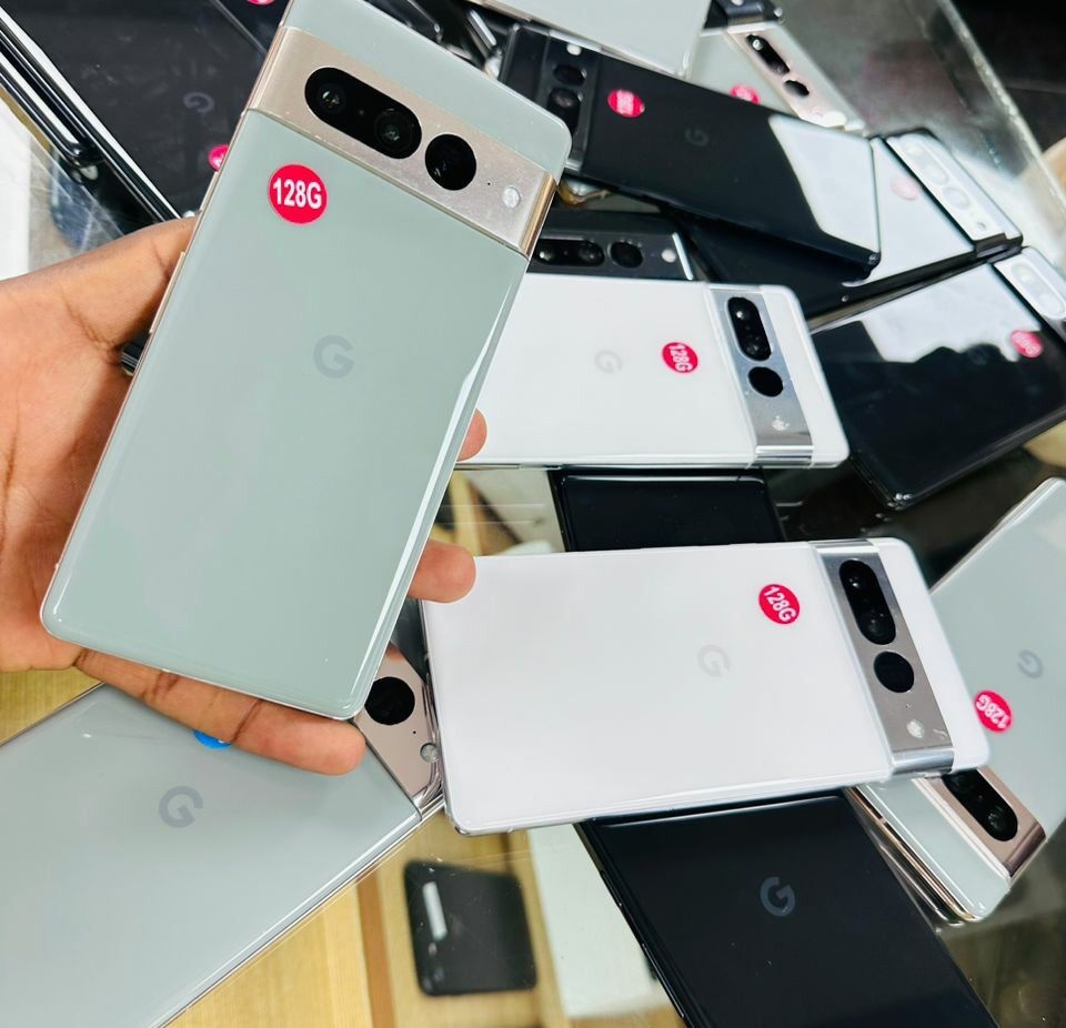 Product image thumbnail: GOOGLE PIXEL 7 PRO 5G - VERT - 256G