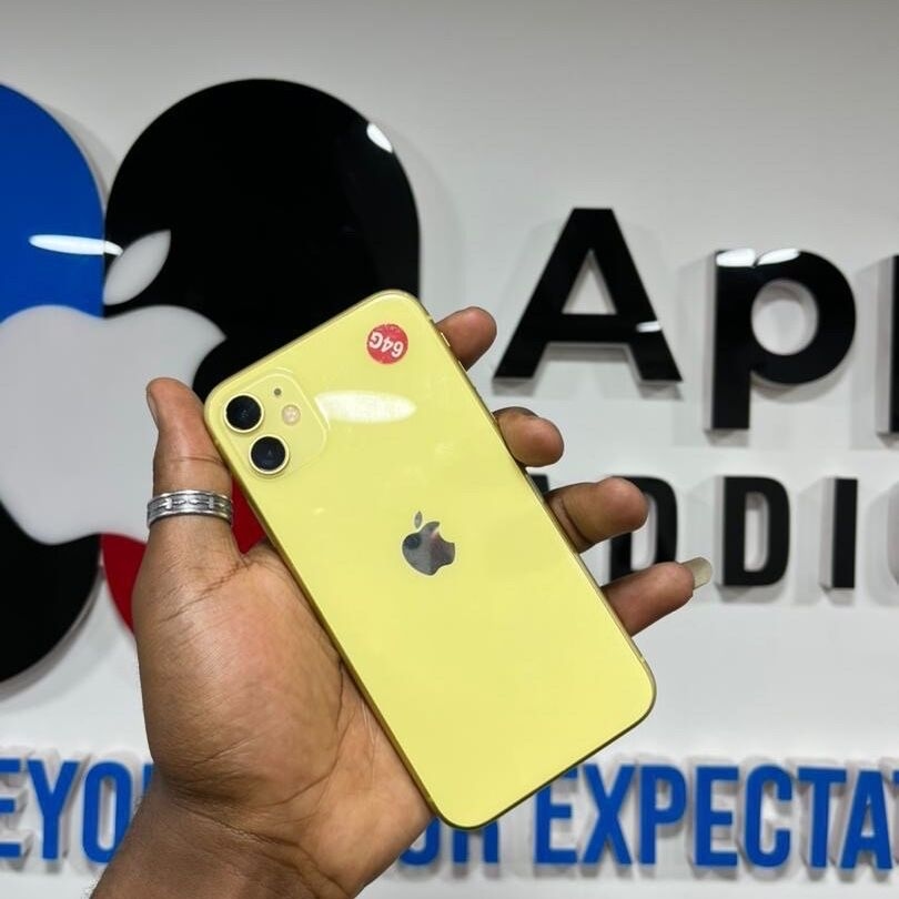 Product image thumbnail: iPhone 11 64 g 🇺🇸 neuf