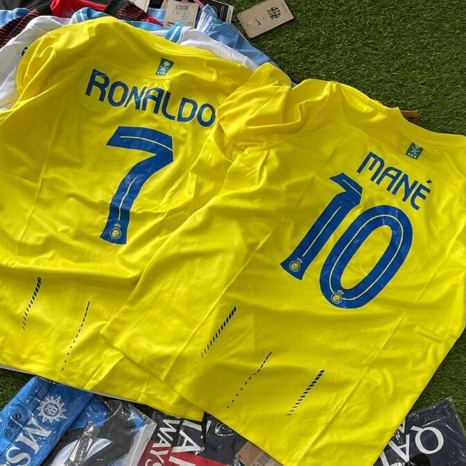 Image du produit : maillots versions fans et pros pour tous clubs en Europe…