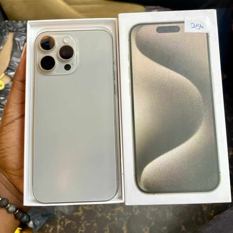 Product image thumbnail: IPHONE 15 PRO MAX 255G BOX OPEN