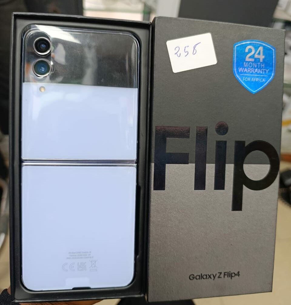 Product image thumbnail: SAMSUNG GALAXY ZFLIP4 5G 256G