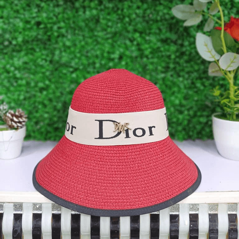 Product image thumbnail: chapeau Dior