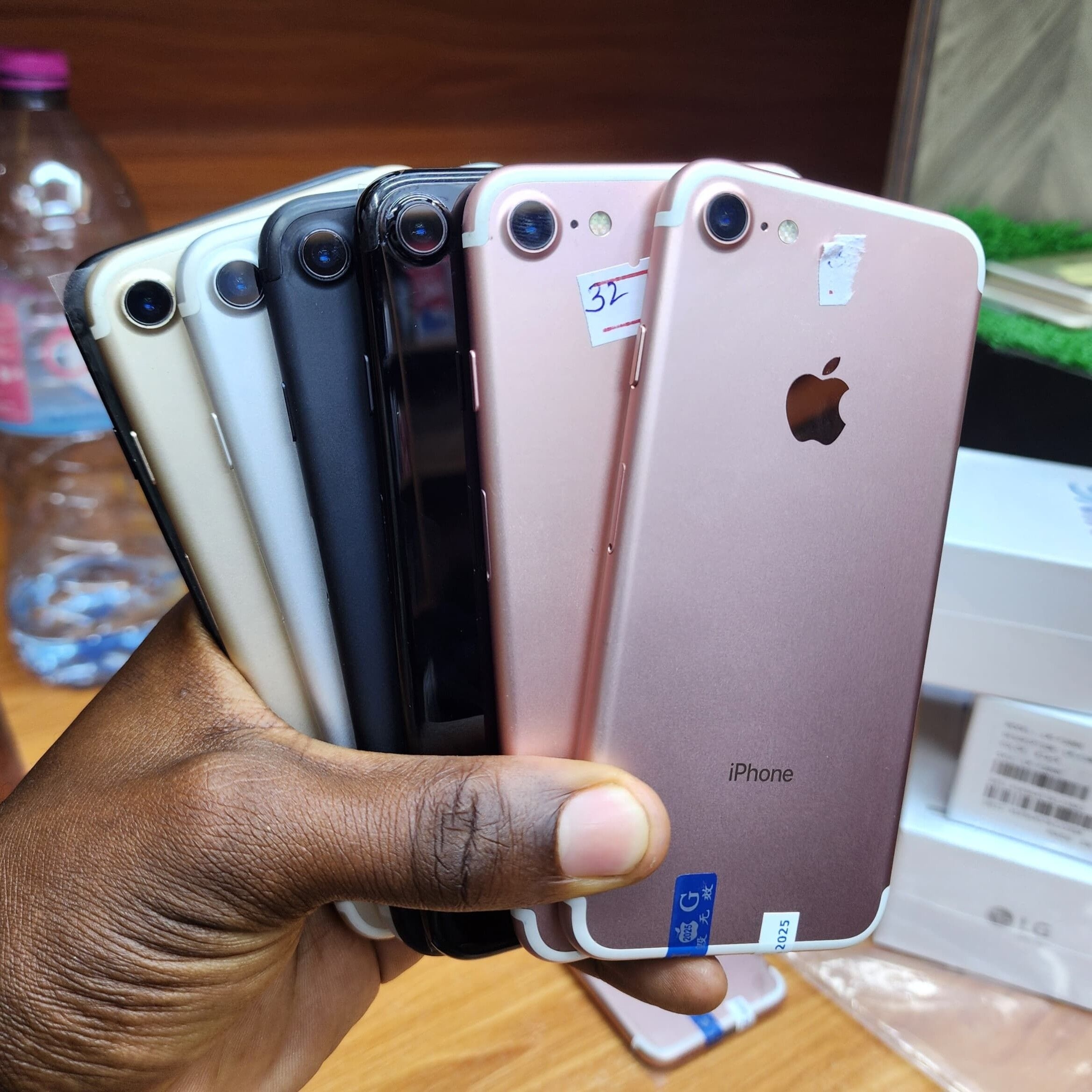 Product image thumbnail: IPHONE 7 32G