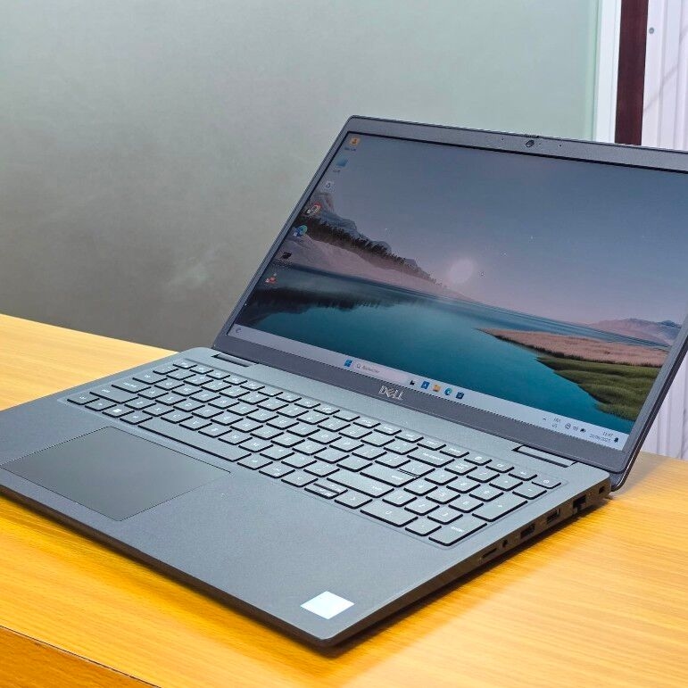 Product image thumbnail: Dell latitude 3520 core i5 11th