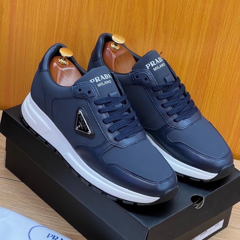 Product image thumbnail: Prada