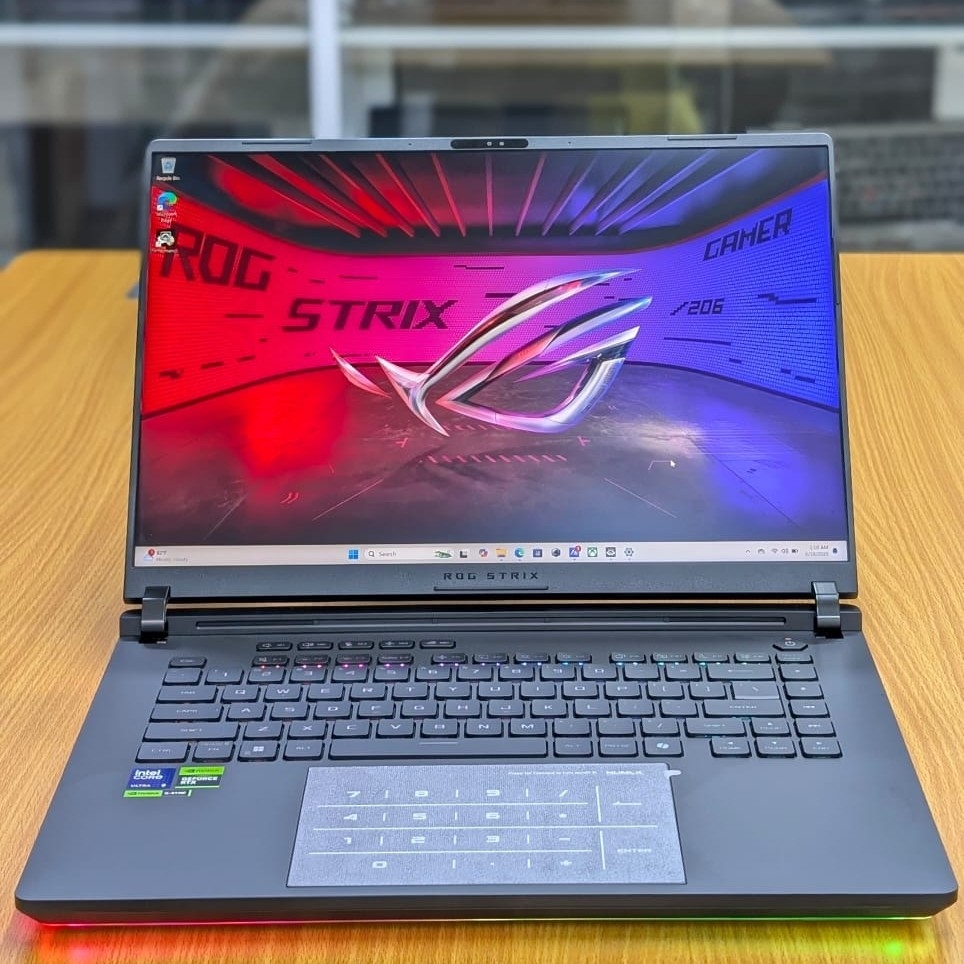 Image du produit : Asus ROG Strix scar 16 2025