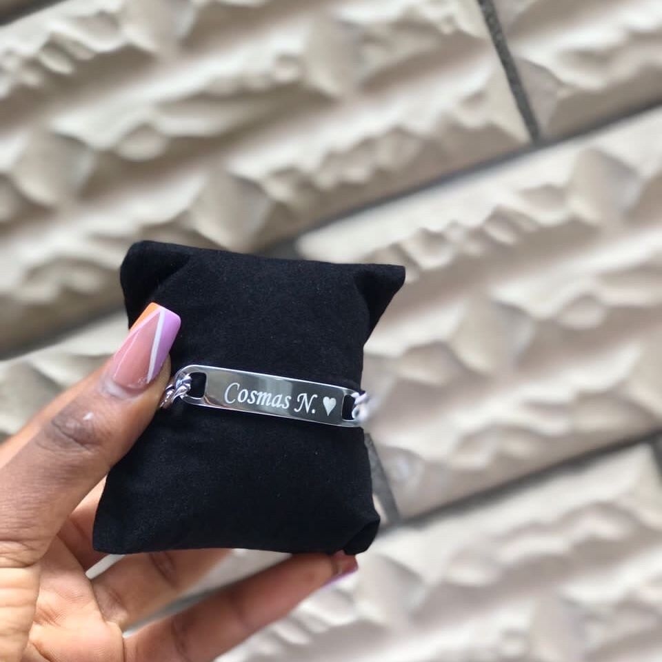 Image du produit : bracelet personnalisé en or , noir ou argent