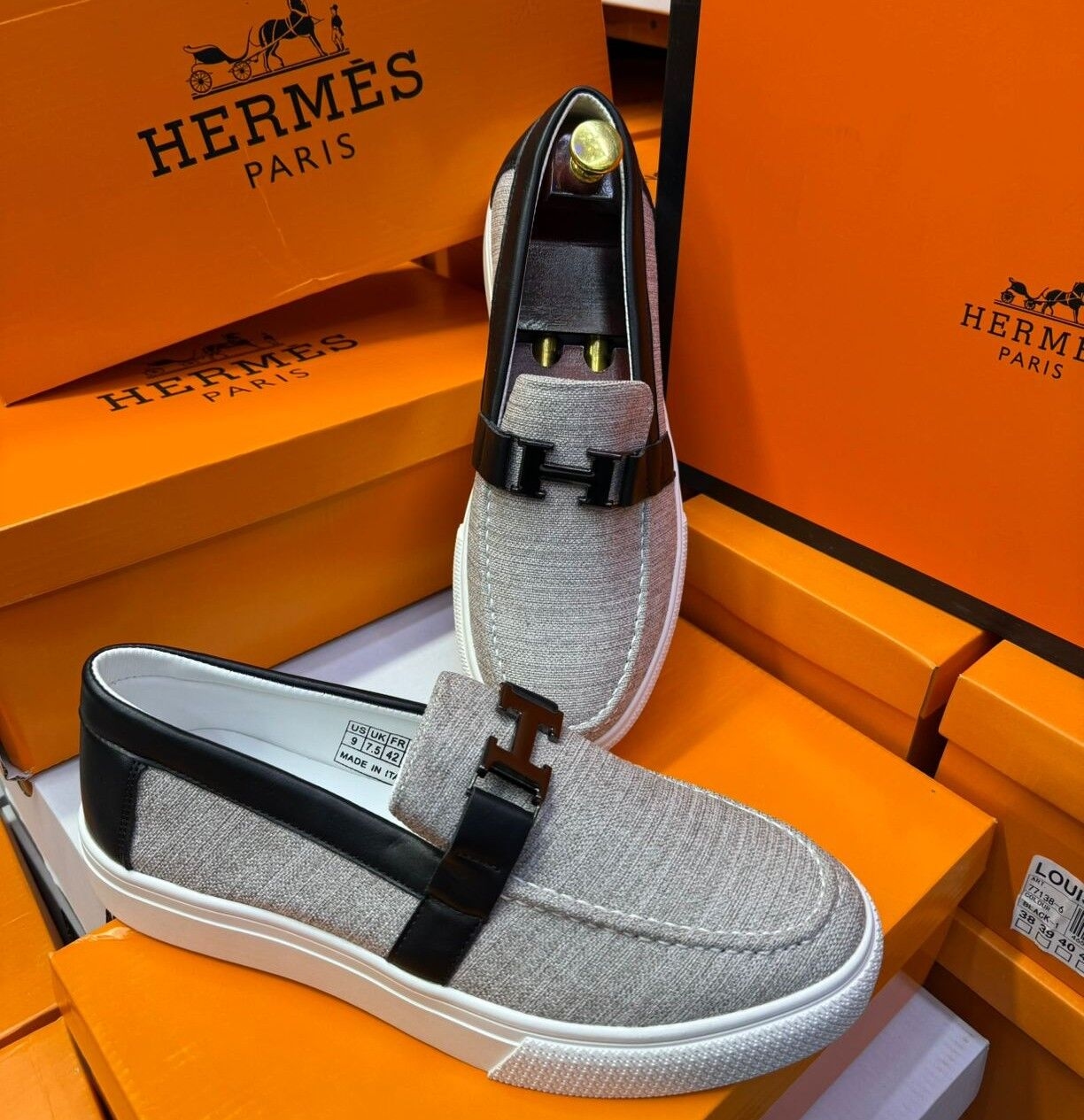 Product image thumbnail: HERMES PARIS