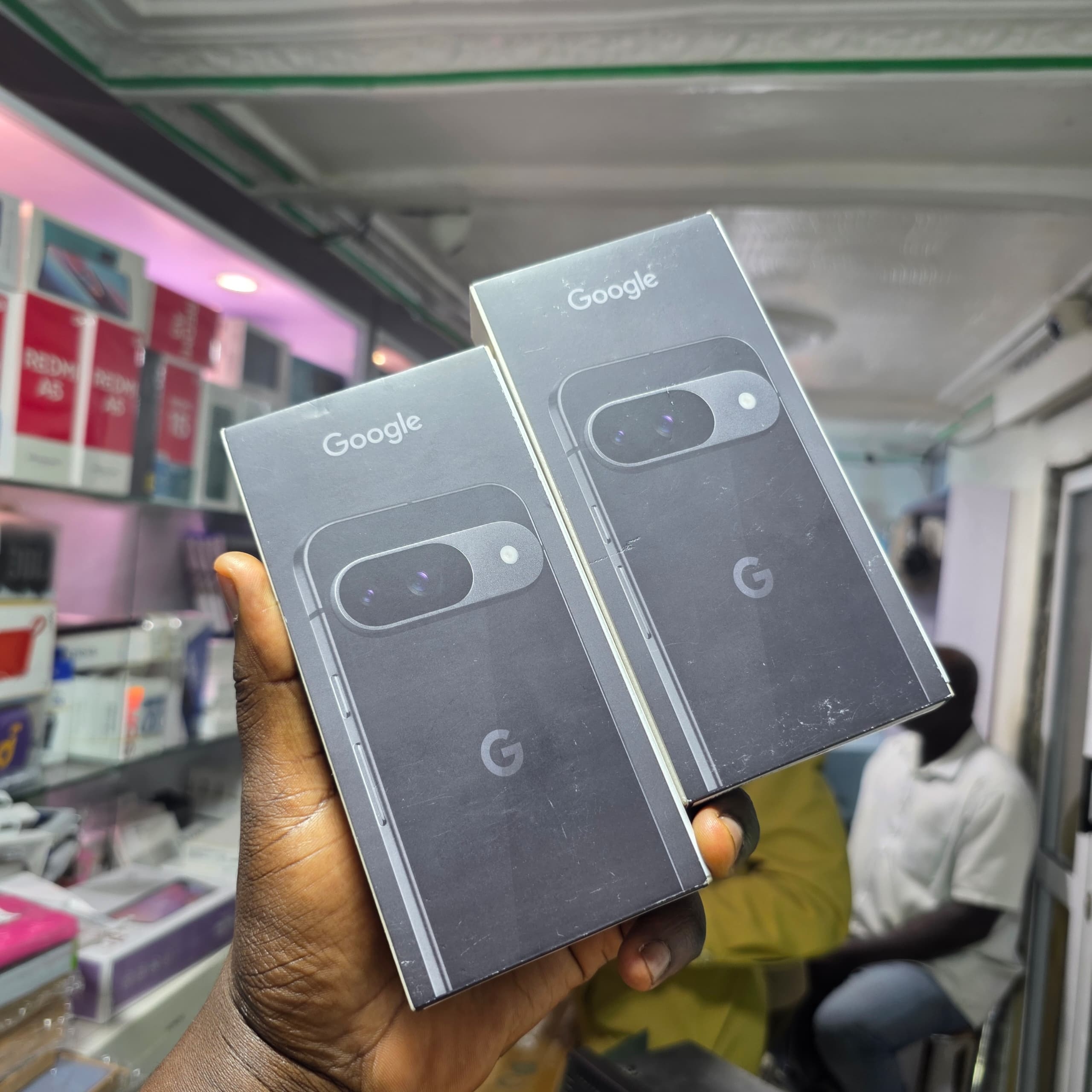 Product image thumbnail: GOOGLE PIXEL 10 5G 256G SCELLE