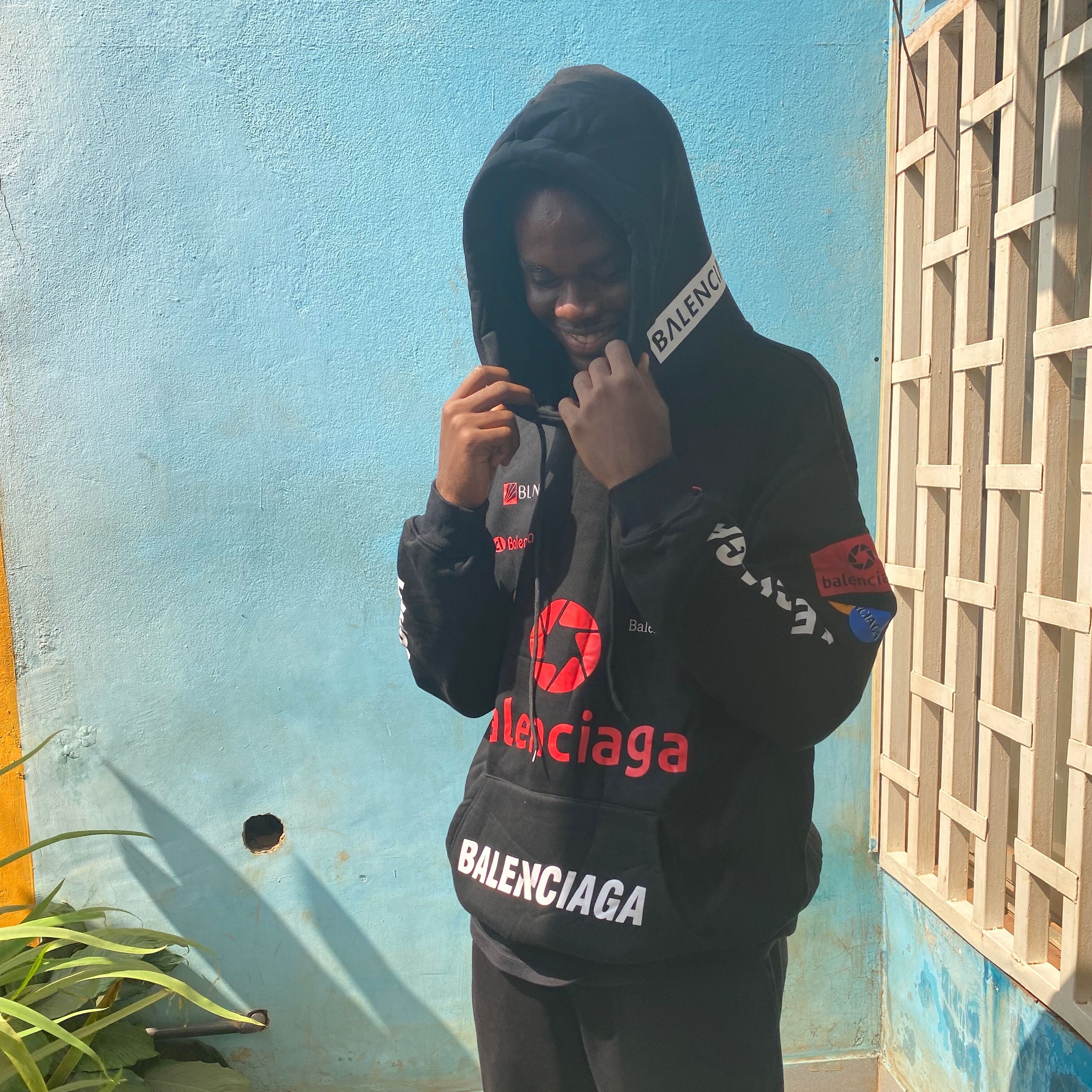 Image du produit : Pull Balanciaga satisfait