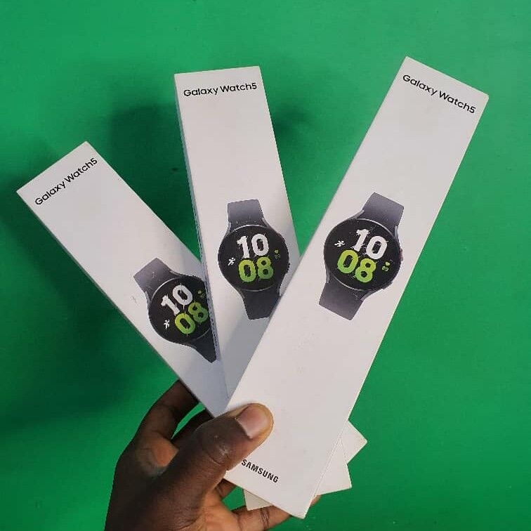 Image du produit : SAMSUNG GALAXY WATCH 5 CLEAN