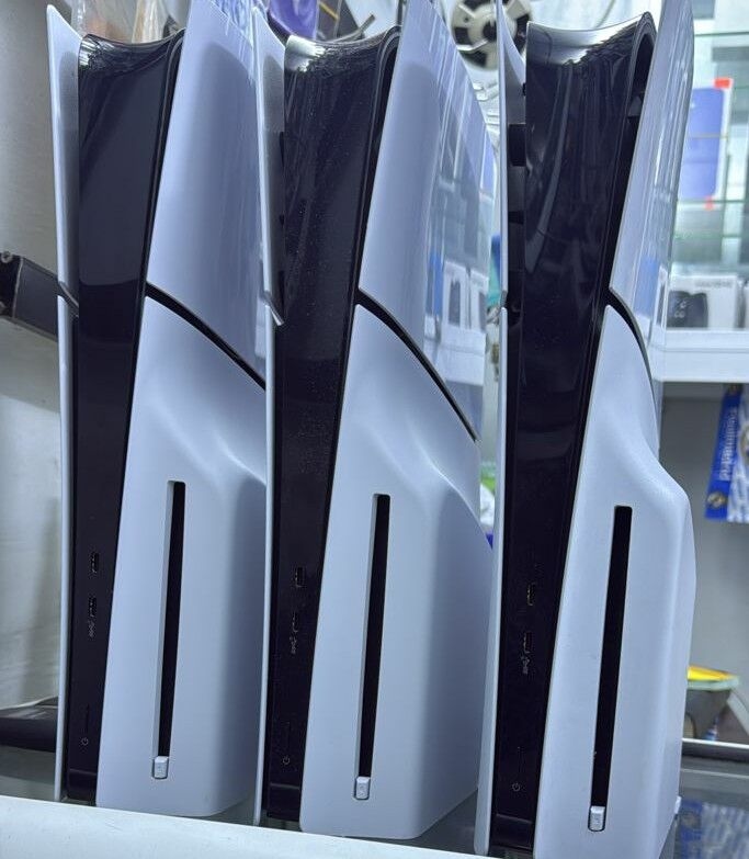 Product image thumbnail: PS5 SLIM 1 TERA PROMO (3 LEFT)