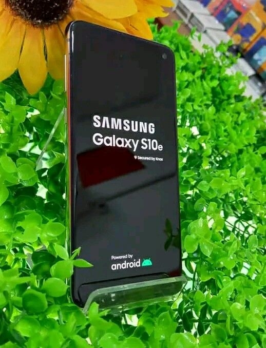 Product image thumbnail: SAMSUNG GALAXY S10E - 128G ROM - 6G RAM