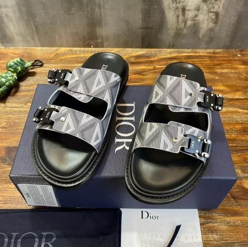 Product image thumbnail: Dior