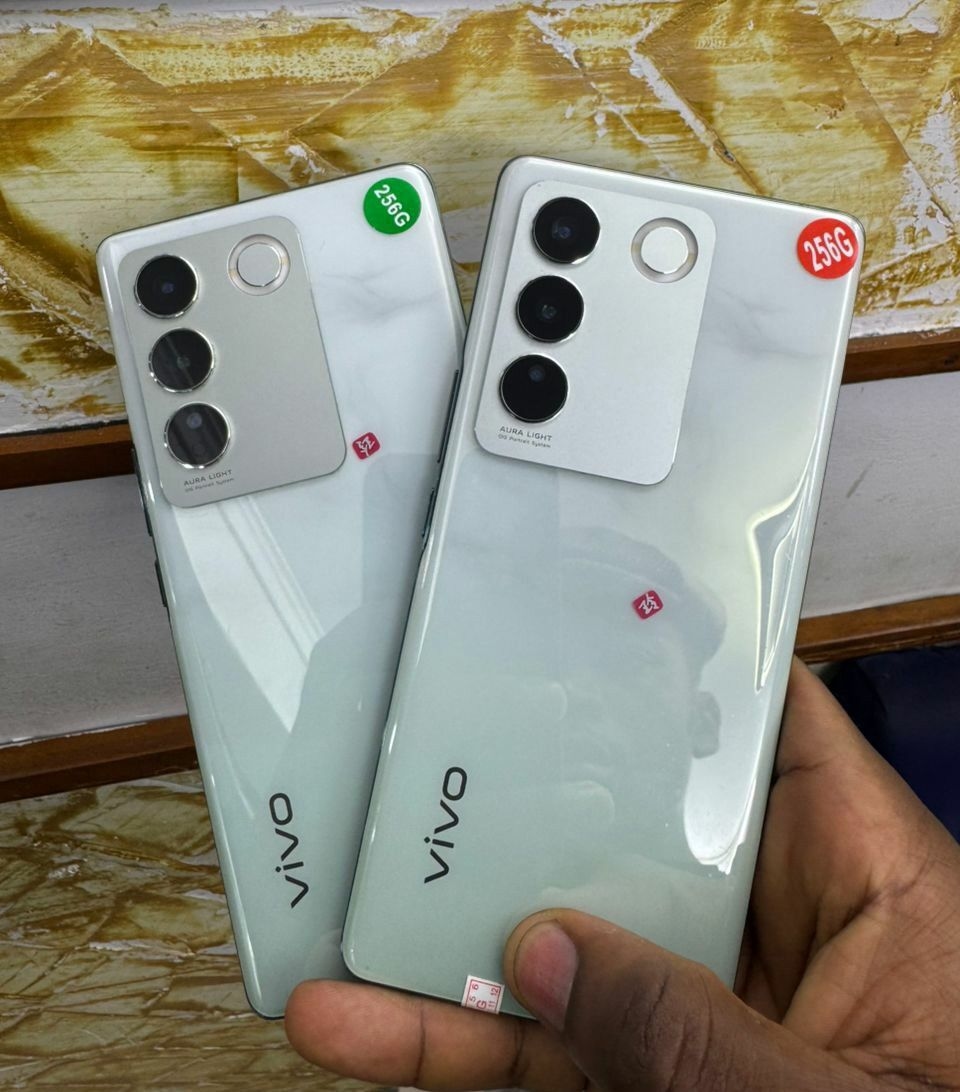 Image du produit : VIVO V29 256G HDD 16G RAM