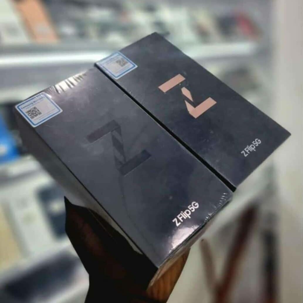 Product image thumbnail: Samsung Galaxy zflip5 512g