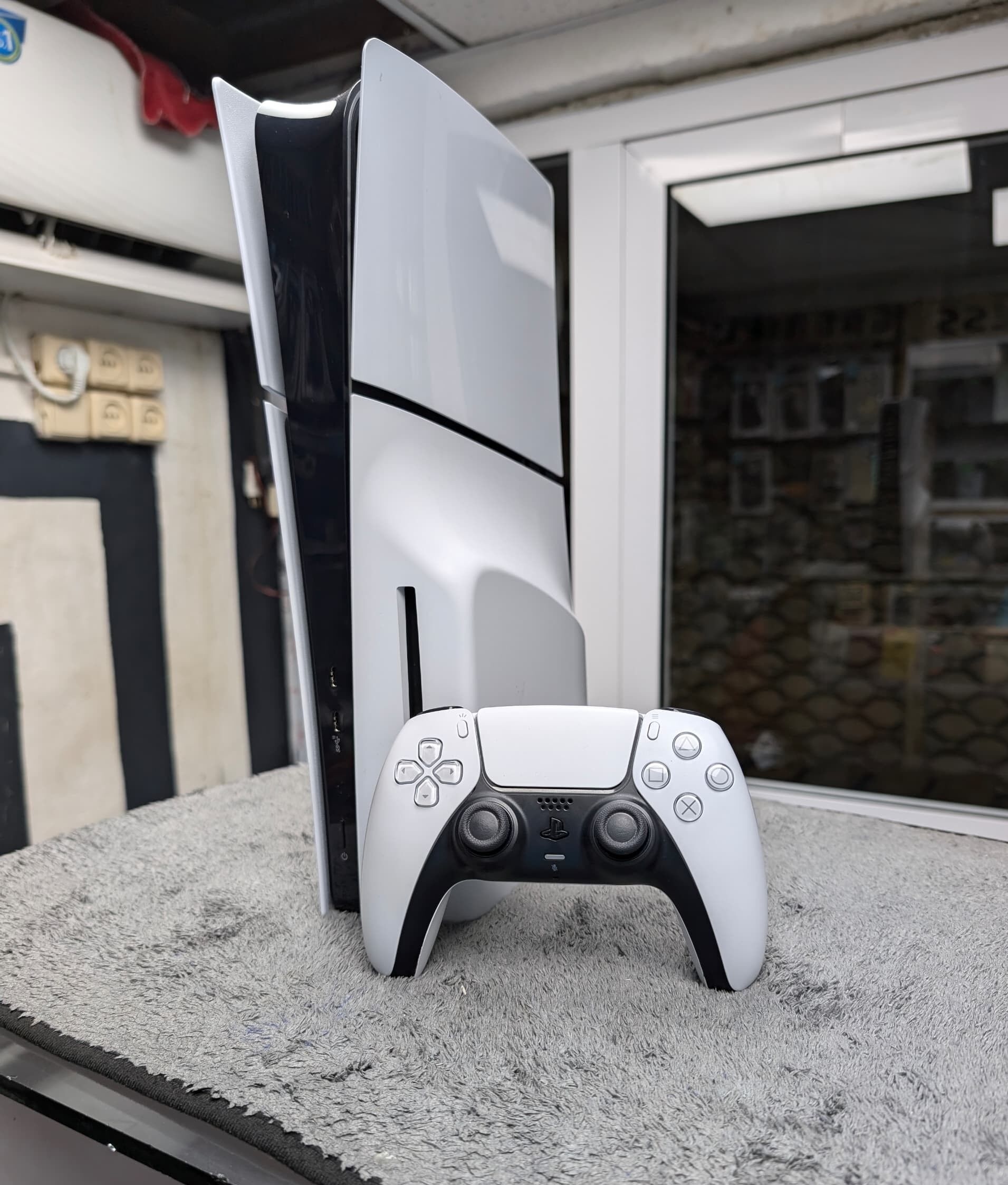 Product image thumbnail: PLAYSTATION 5 SLIM 1 TERA