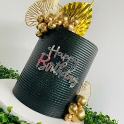 Image du produit Élégant Gâteau d'Anniversaire Crème au Beurre Noire avec Accents Dorés
