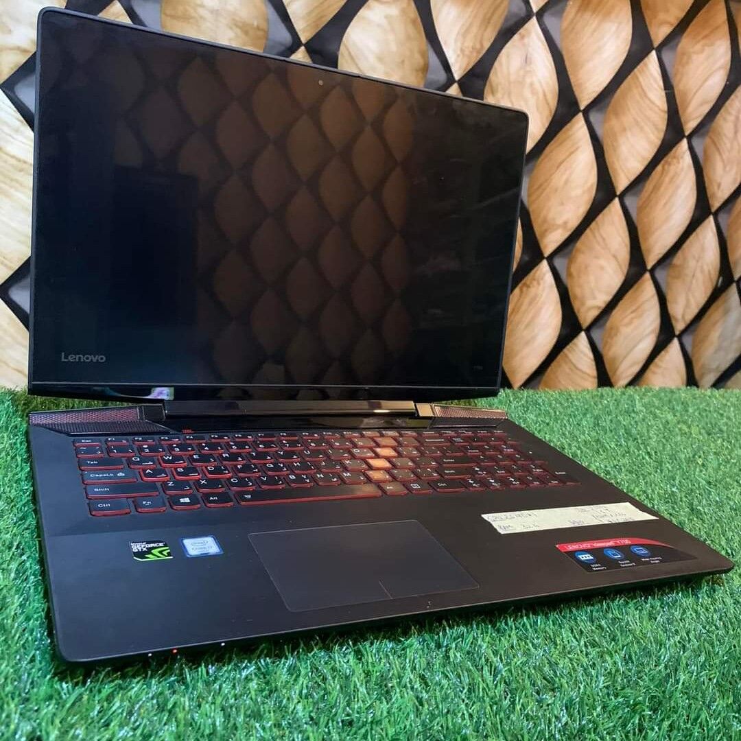 Lenovo ideapad y 700