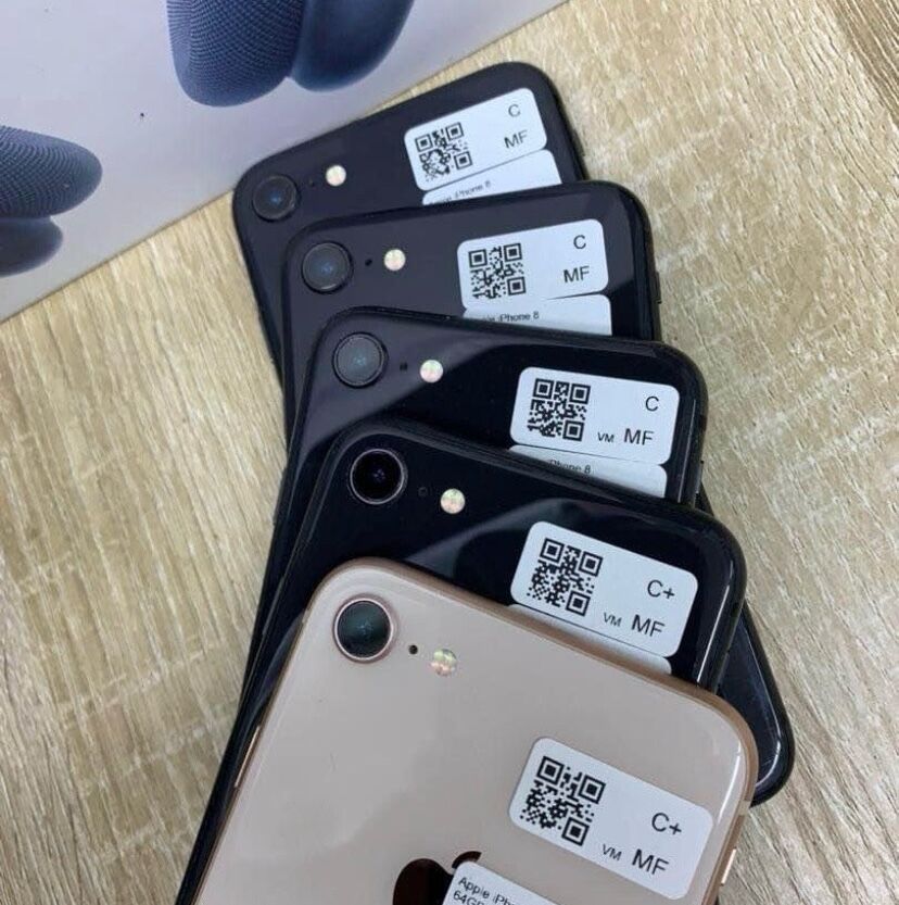 iPhone 8 64g 100% USA new with invoice