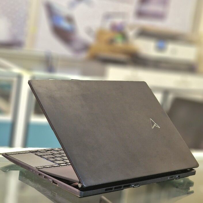 Asus ZenBook pro Duo 15 OLED