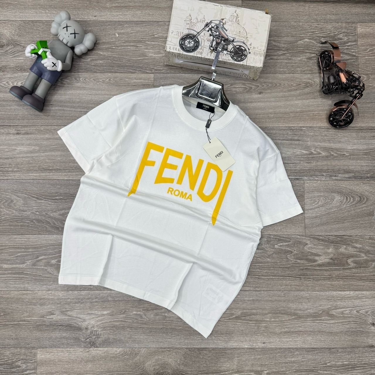 T-shirts design LV et Fendi