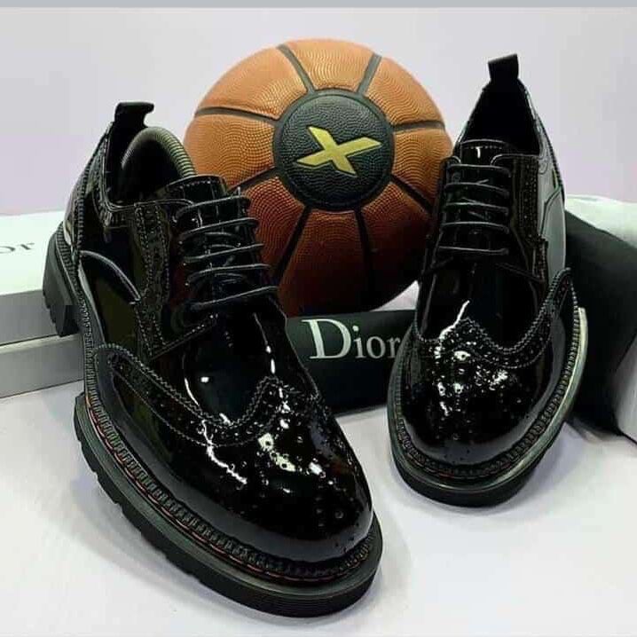 DIOR