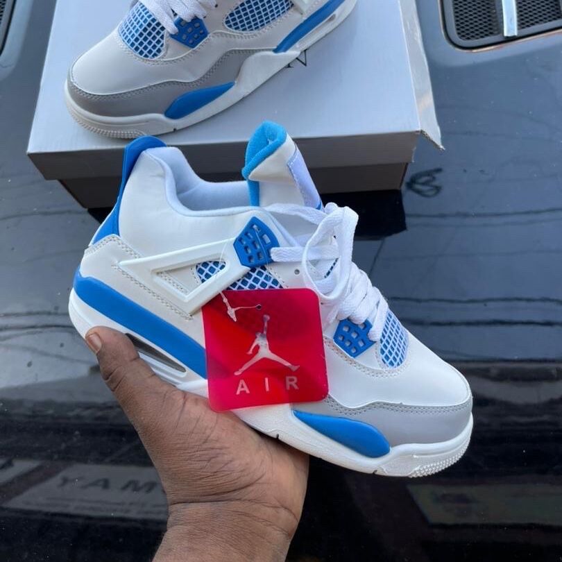 AIR JORDAN 4