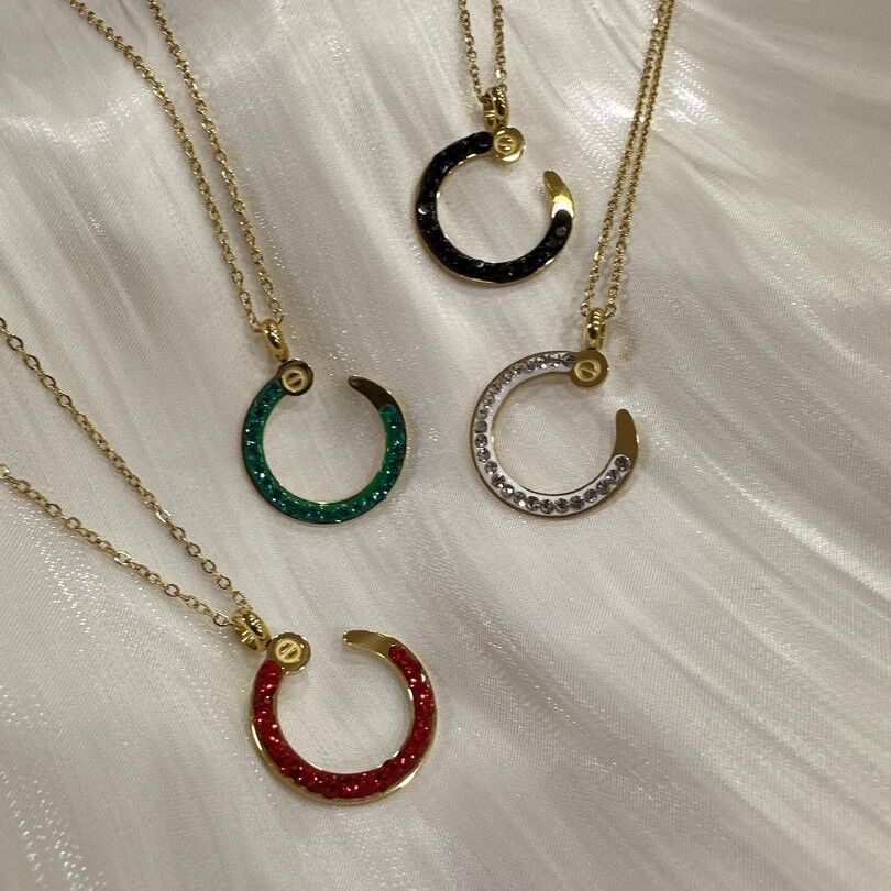 minimalist necklace