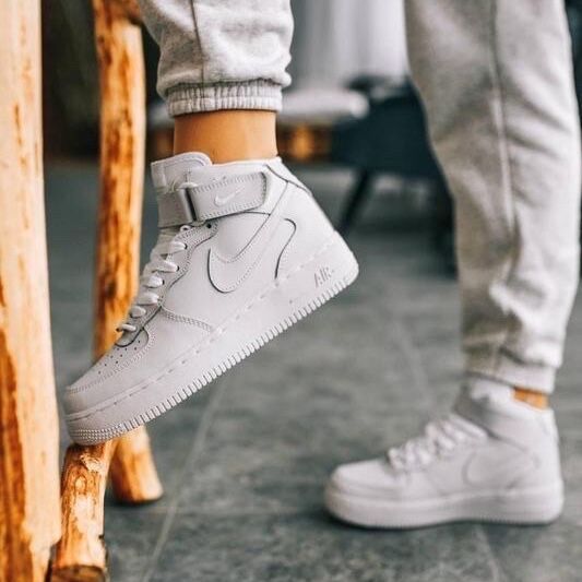 NIKE AIR FORCE 1 MONTANTE