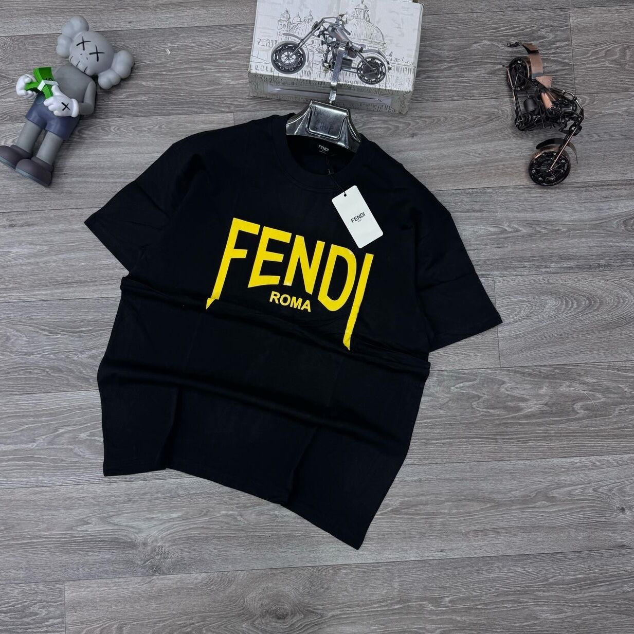 T-shirts design LV et Fendi