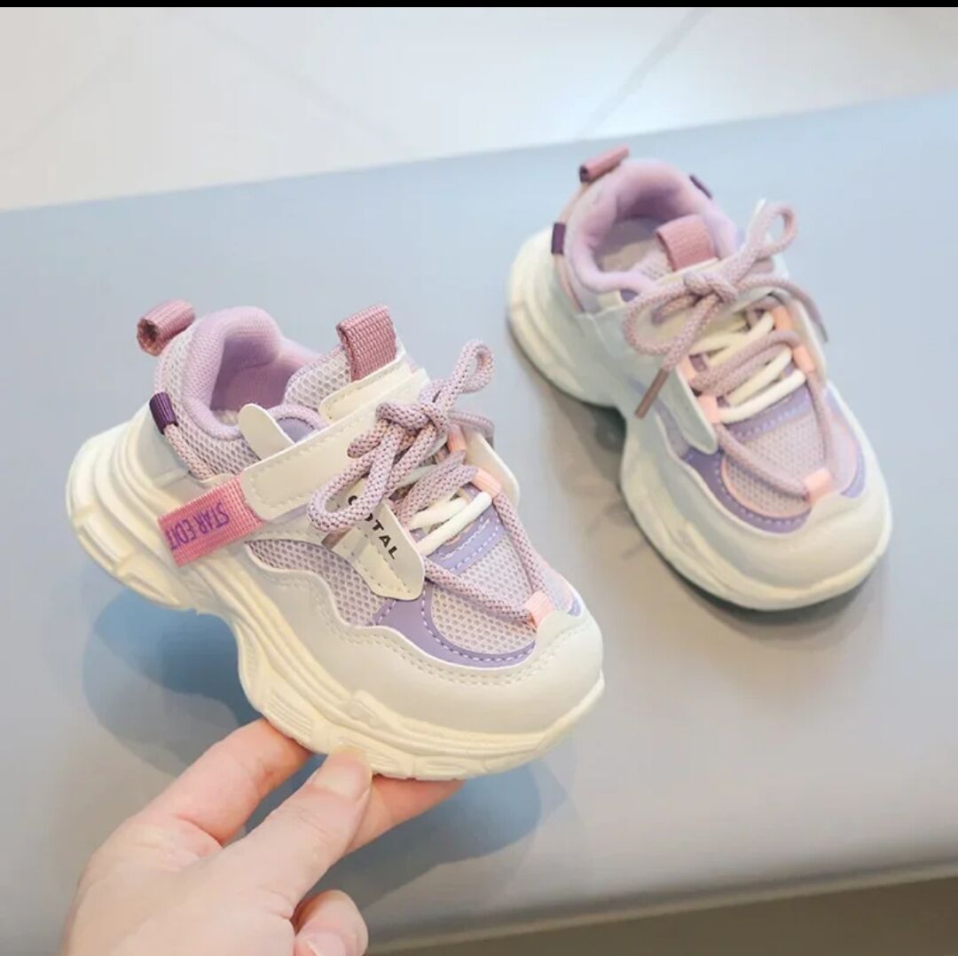 children's shoes