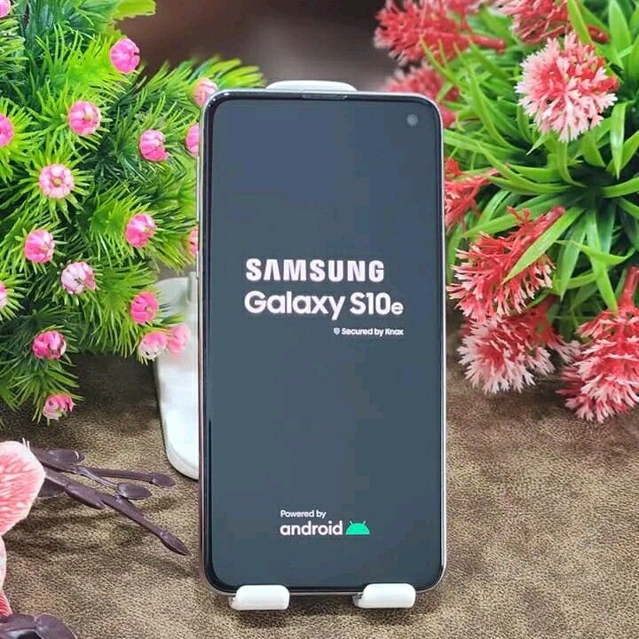 SAMSUNG GALAXY S10E - 128G ROM - 6G RAM