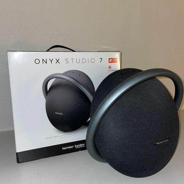 HARMAN KARDON ONYX STUDIO 7