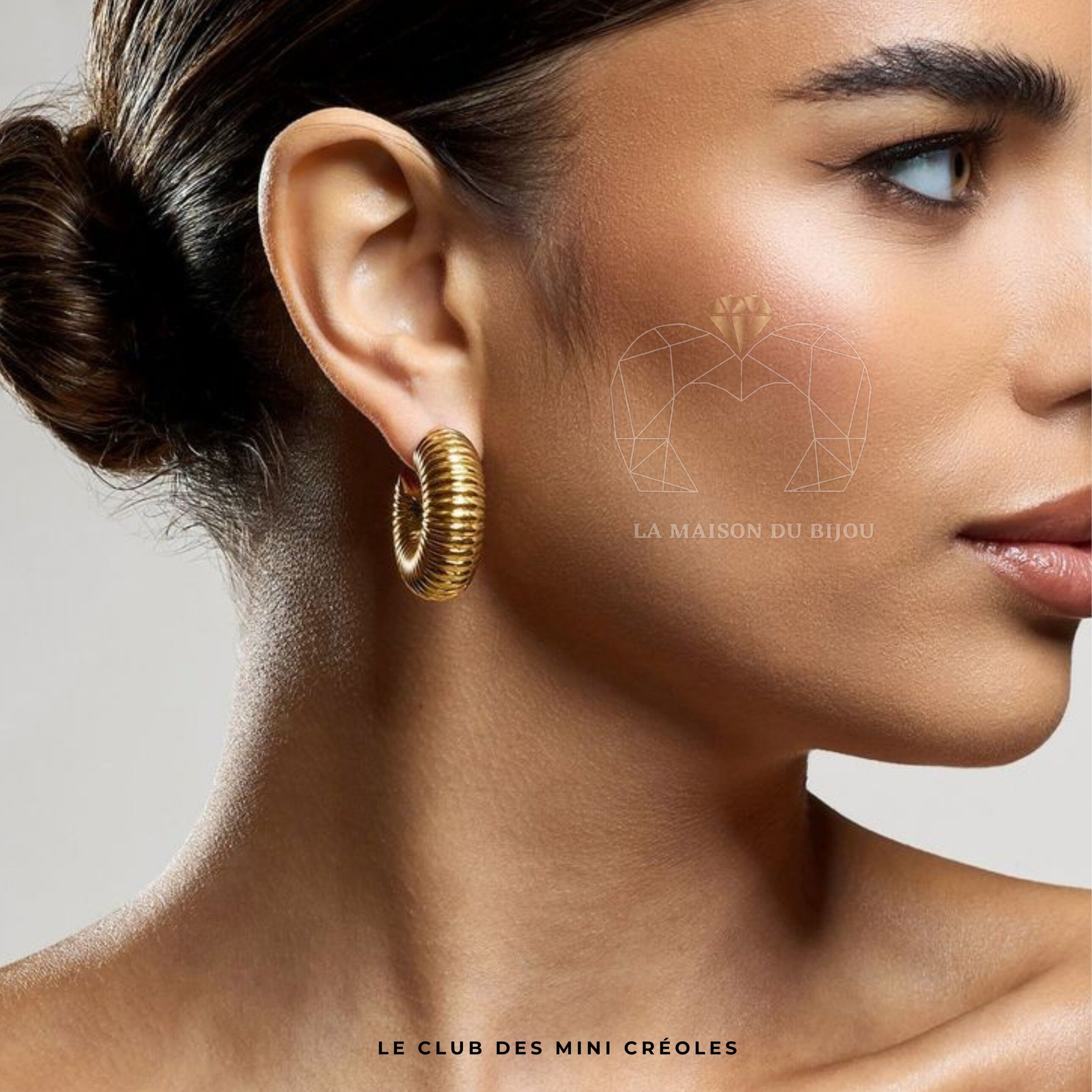 Xuping 18k Gold Plated Mini Hoop Earrings